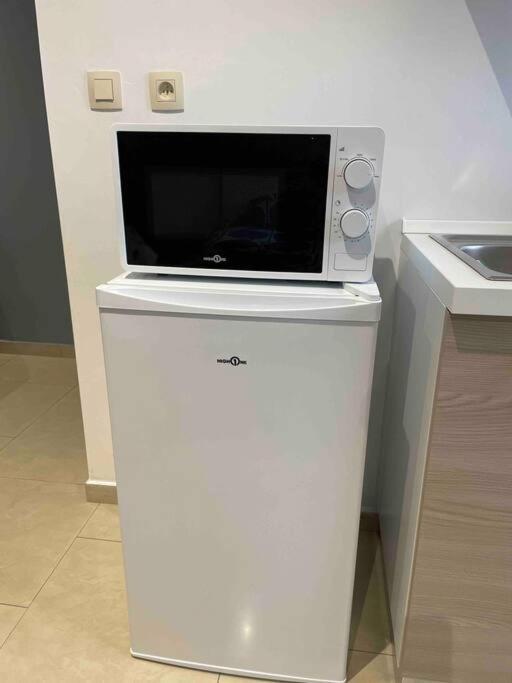 Studio Proche De L'Aeroport/Gare/Centre Ville Charleroi Ngoại thất bức ảnh